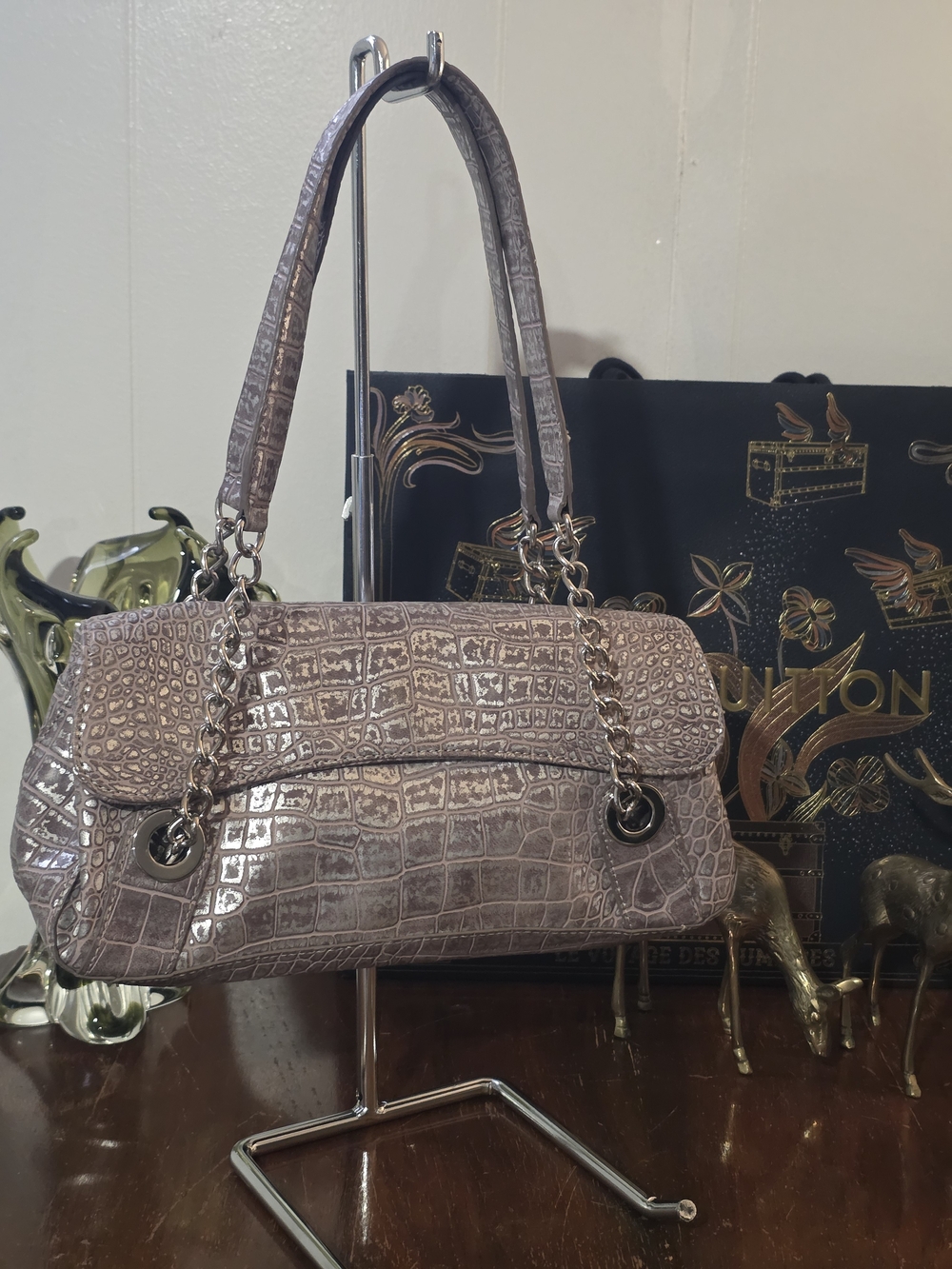 Stunning Y2K Nine West Pink Croc-Embossed Shoulder Bag With Silver Chains
